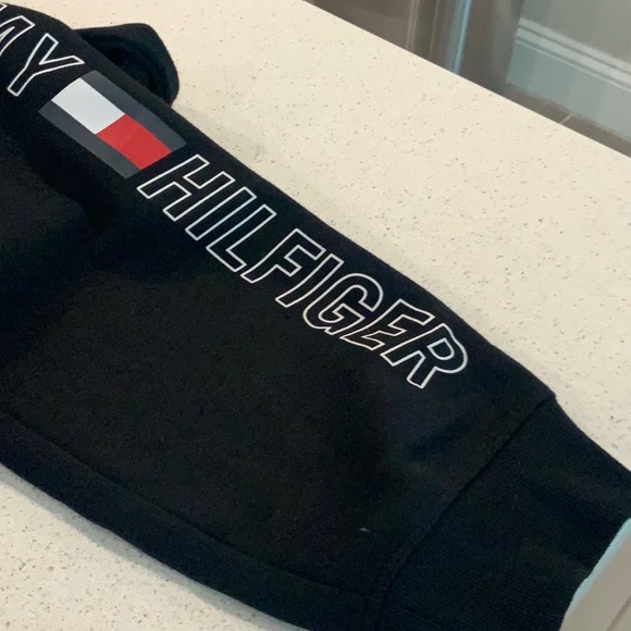 NWT TOMMY HILFIGER. SPORT PANT - Picture 4 of 5